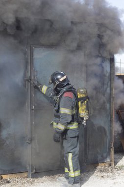 İtfaiyeci yangın Eğitim istasyonu tatbikatı