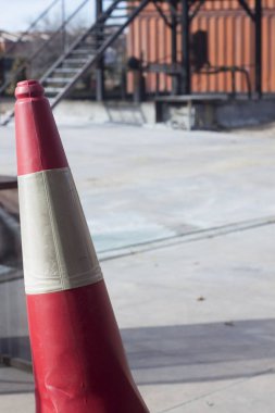 Trafik konileri direk ekipman