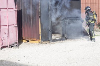 İtfaiyeci yangın Eğitim istasyonu tatbikatı