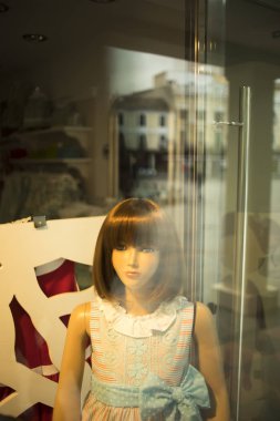 Childrenswear moda vitrin