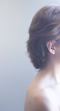 Kulakta işitme cihazı