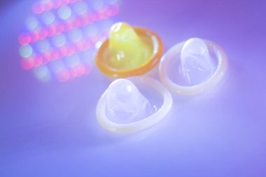 Kauçuk prezervatif kontraseptif