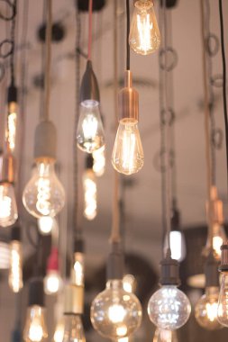 LED ışıklar deposunda ekran