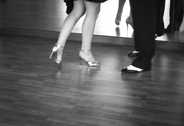 Balo salonu dans salsa dansçıları — Stok fotoğraf