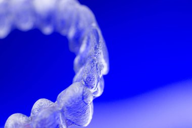 Diş braketleri diş hizalayıcıları