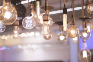 LED ışıklar deposunda ekran