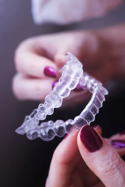 Diş diş tutucular temizle