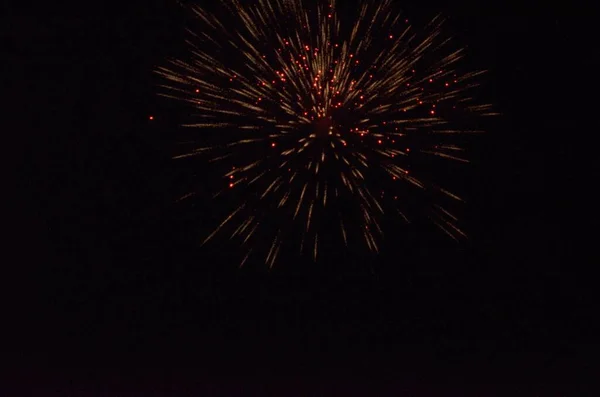 Feuerwerk Zum Neujahrsfest Beleuchtet Hintergrund — Stockfoto