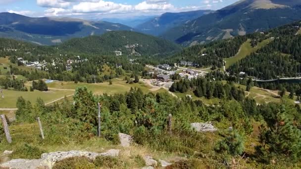 Áustria Caríntia Verão Montanhas Alpes Vista Vale Montanhas Abaixo Casa — Vídeo de Stock