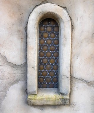 Eski bir fantezi temalı pencerenin ön görünümü.