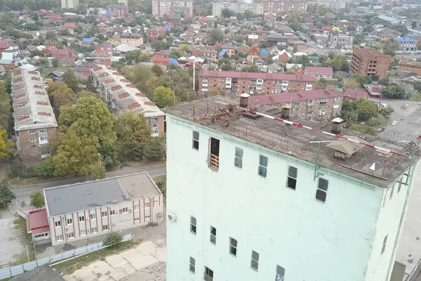 Antiguo ascensor, destrucción de la vieja terminal de grano, demolición — Foto de Stock