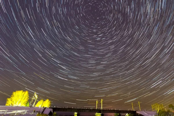 Imagen de fondo del cielo estrellado de estrellas en el cielo nocturno y la Vía Láctea . —  Fotos de Stock