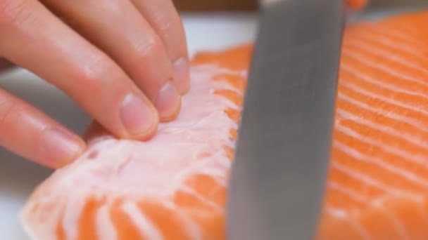 Slachtende Zalm Stuk Zalm Rood Visvlees — Stockvideo