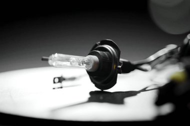 Masada ksenon lamba var. bir ksenon lambasının görünümü.