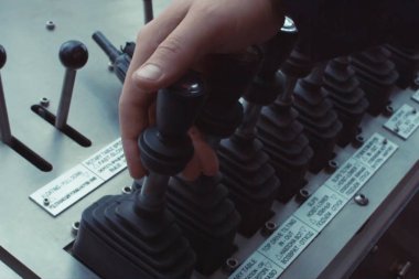 Hidrolik kontrol kolları