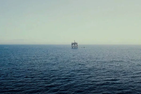 Vetenskaplig plattform för Svarta havet, borrning, prospektering. — Stockfoto