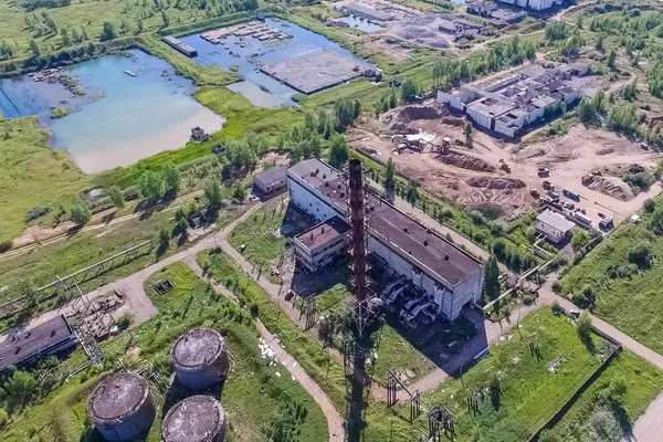 Construcción e infraestructura de una antigua potencia térmica abandonada pl —  Fotos de Stock