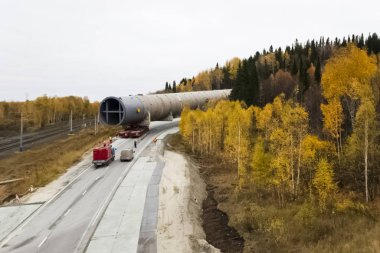 Bir petrokimyasal Pla için teknolojik bir sütun taşınması