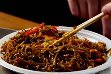 Baharatlı çavdar eriştesi