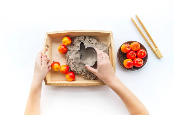 Montessori apples. Sorting shapes. Kinetic sand.