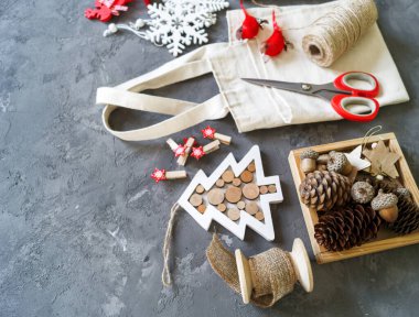 Sıfır israf Noel, konsept düz çizim gri alçı.