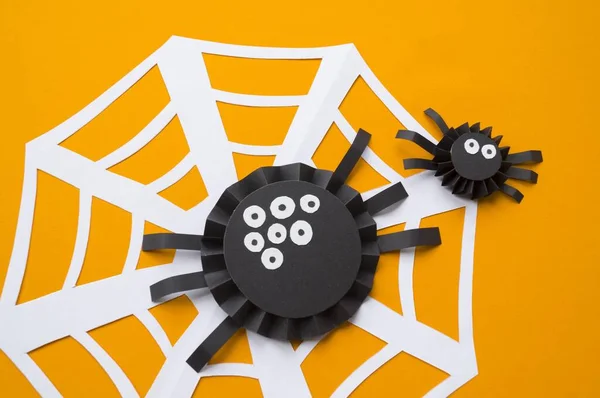Αποκριάτικη Αράχνη Φτιαγμένη Από Χαρτί Παιδική Δημιουργικότητα Υλικό Για Σκάφη — Φωτογραφία Αρχείου