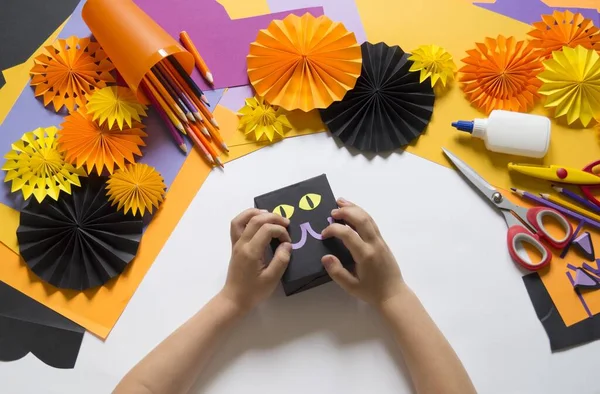 Halloween Urlaub Schwarze Katze Aus Papier Die Kreativität Der Kinder — Stockfoto