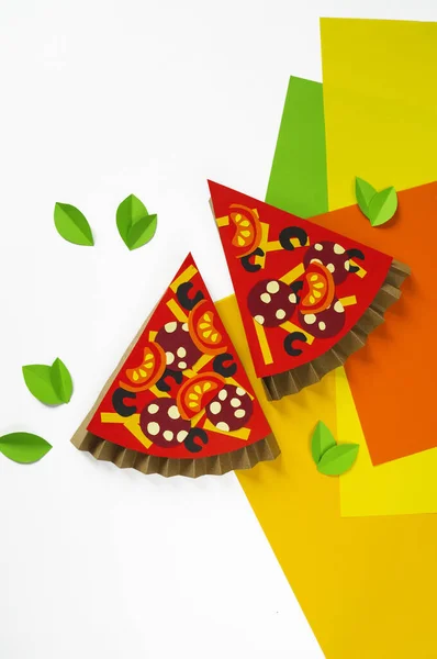 Pizza Feita Papel Comida Rápida Mãos Uma Criança Passatempo Predileto — Fotografia de Stock