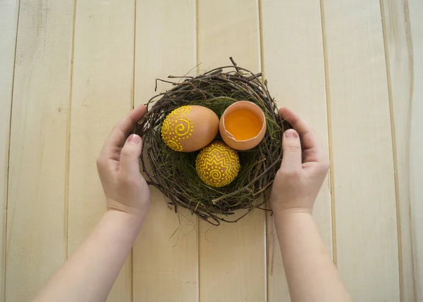 Velikonoční Vajíčka Objemová Žlutá Barva Dětská Tvořivost — Stock fotografie