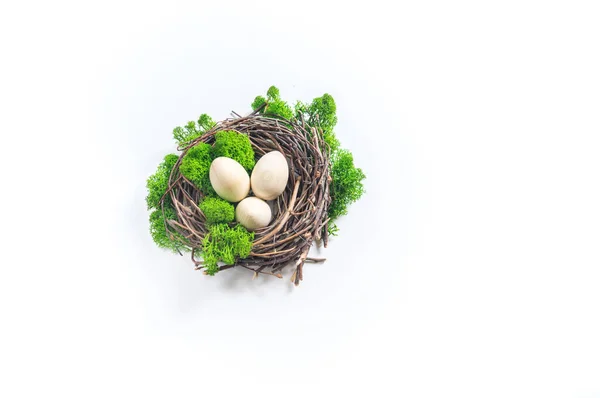 Yuvadaki Paskalya Yumurtaları Sıfır Kayıp Doğal Olarak Çevre Dostu Tatil — Stok fotoğraf