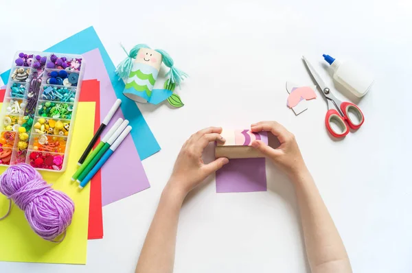 Artesanía Sirena Hecha Cartón Papel Creatividad Infantil Formación Escuela Kindergarten —  Fotos de Stock