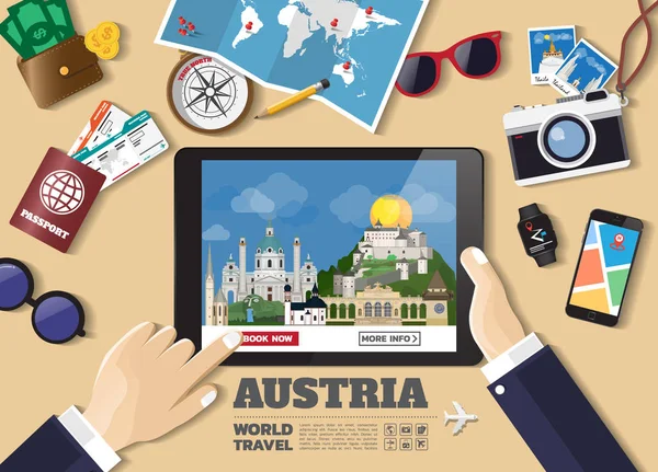 Hand holding smart tablet reserva de viaje destino.Austria fam — Vector de stock