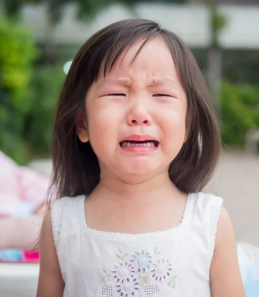 Portrait of a cute little girl , crying action — Stock Photo, Image