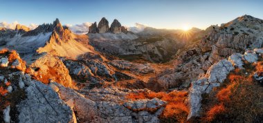 gün batımında - tre cime di lav İtalya Dolomites dağ panorama