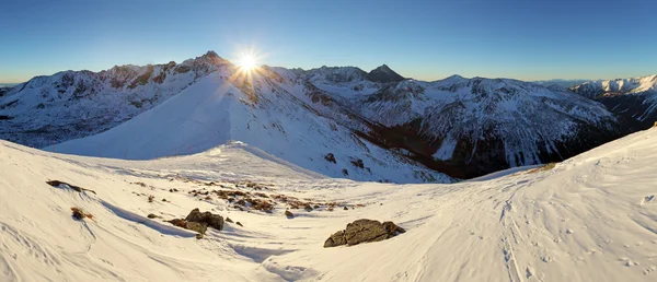 Montaña de invierno en Polonia, Kasprowy — Foto de Stock