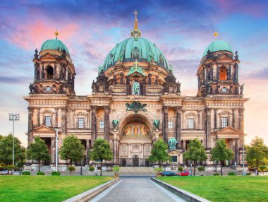 Berlin, Berliner dom geceleri