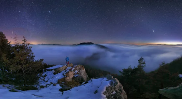 Paysage nocturne montagne panorama — Photo