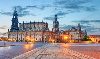 Dresden kale veya Kraliyet Sarayı gece, Saksonya, Almanya