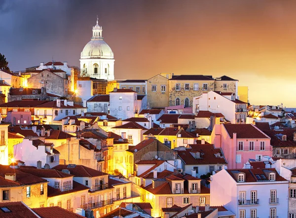 Portekiz, Lizbon - eski şehir Alfama — Stok fotoğraf