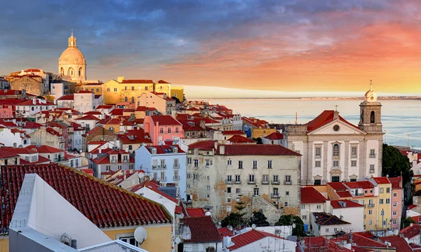 Lizbon, Portekiz bir gündoğumu — Stok fotoğraf