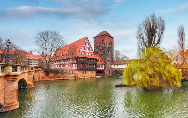 Ciudad de Nuremberg, Alemania, ribera del río Pegnitz — Foto de Stock
