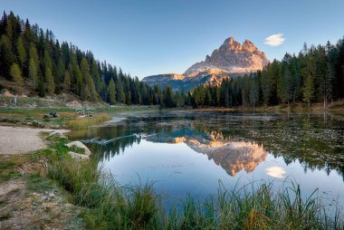 Mountain lake, Lago Antorno, Dolomites, Italy clipart