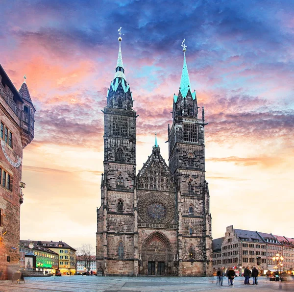 Nuremberg - St. Lawrence church at sunset, Germany — Stock Photo, Image