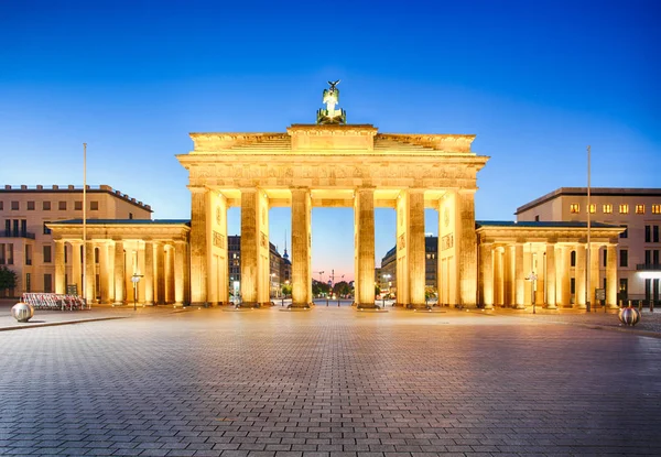 Puerta de Brandenburgo de Berlín, alemán — Foto de Stock