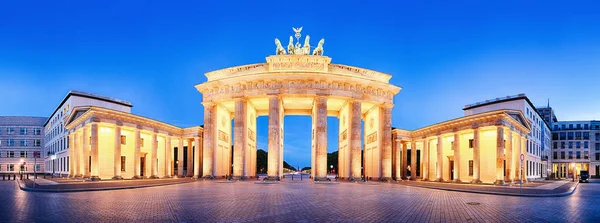 Brandenburger Tor (Brandeburgi kapu) panoráma, a híres mérföldkő én — Stock Fotó