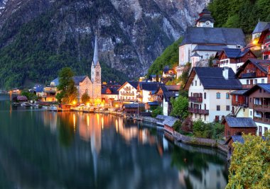 Hallstatt gece, Avusturya Alpleri