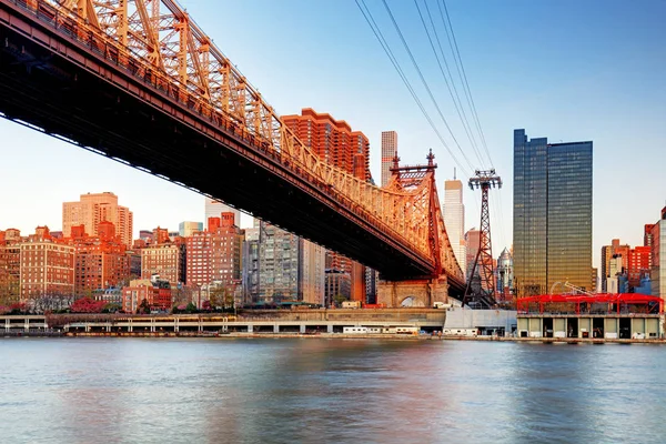 해돋이에 Queensboro 교량, 뉴욕 시티 — 스톡 사진