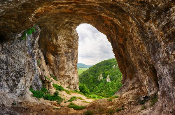 Rock window in Slovakia, Kostolecka tiesnava — Stock Photo, Image