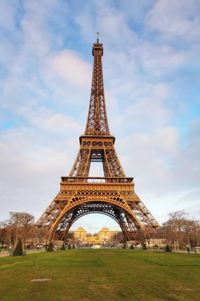 Tour Eiffel en hiver à Paris, France — Photo