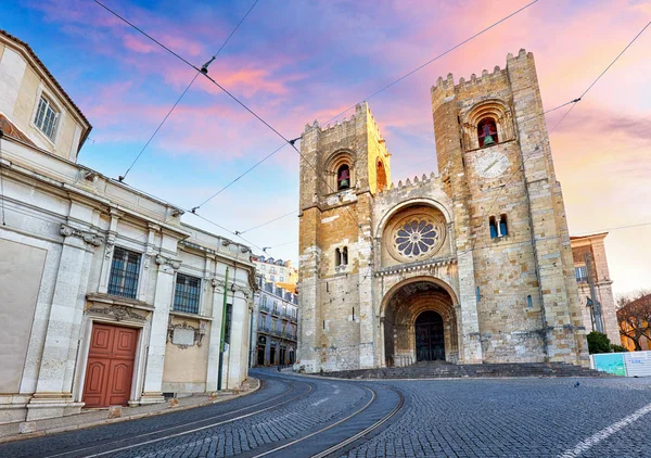 Catedral de Lisboa al atardecer, Portugal — Foto de Stock